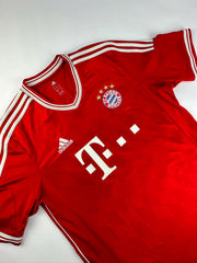 2013-14 Bayern Munich football shirt made by Adidas available in various sizes
