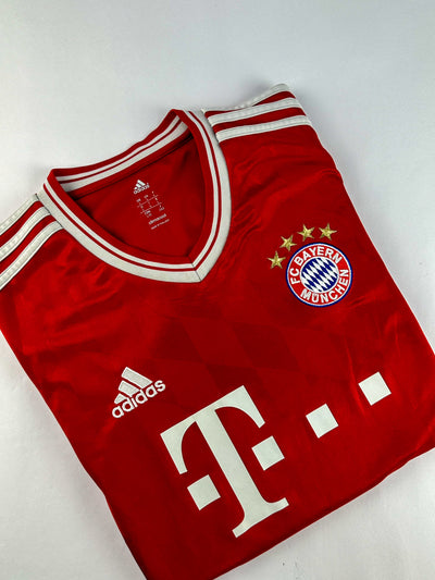 2013-14 Bayern Munich football shirt made by Adidas available in various sizes