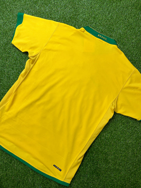 2006-08 Brazil Football Shirt made by Nike sized Medium