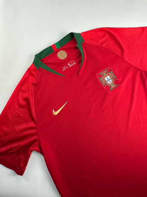 2018-19 Portugal football shirt made by Nike size XL