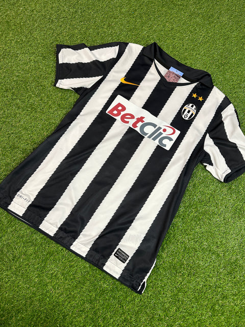 2010-11 Juventus Football Shirt (Various)