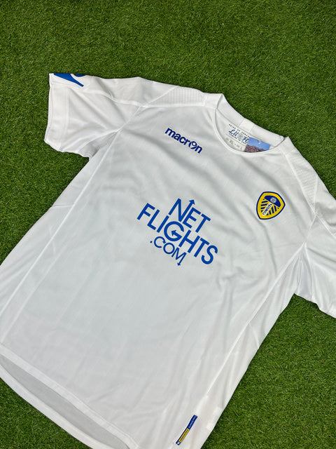 2010-11 Leeds United Football Shirt Size Large made by Macron