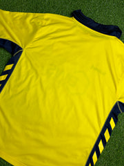 2005-06 Aston Villa football shirt made by Hummel size XL