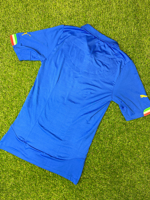 2014-16 Italy football shirt made by Puma size large - player spec