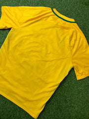 2016-18 Brazil Football Shirt made by Nike sized XL