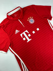 2016-17 Bayern Munich football shirt made by Adidas size Large