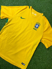 2016-18 Brazil Football Shirt made by Nike sized XL