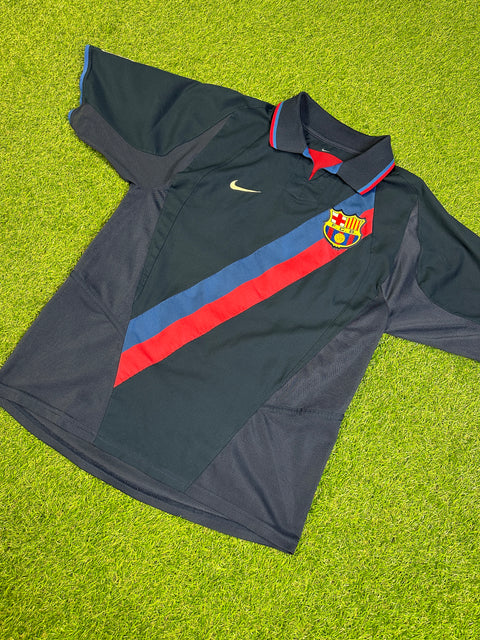 2002-04 Barcelona Football Shirt made by Nike sized small 