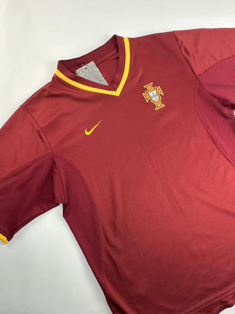 2000-02 Portugal football shirt made by Nike size Small