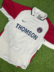 2004-05 PSG football shirt made by Nike (Size Small)