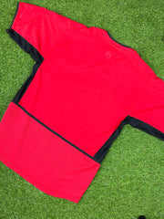 2002-04 Manchester United football shirt made by Nike sized Medium
