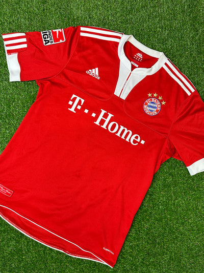 2009-10 Bayern Munich football shirt made by Adidas size large
