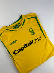 2005-06 Nottingham Forest football shirt made by Umbro Size XLB