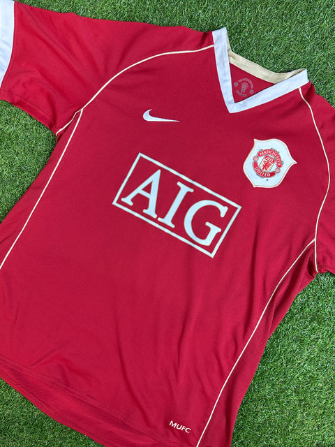 2006-07 Manchester United shirt made by Nike sized Large