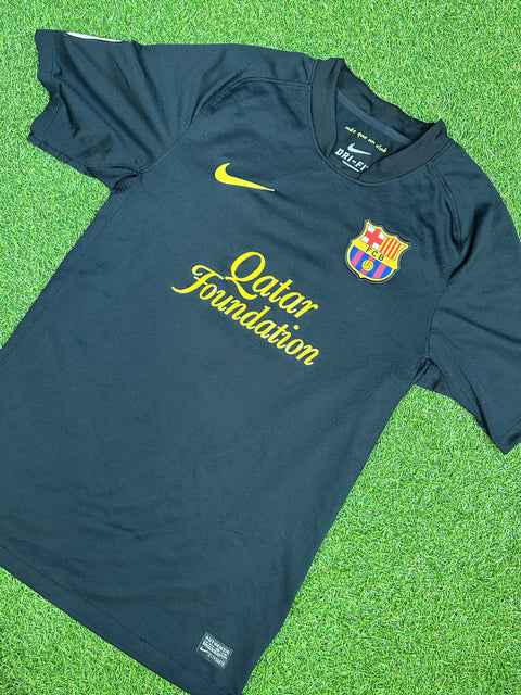 2011-12 Barcelona football shirt made by Nike sized small