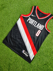 2023 Portland Trailblazers 'Lilliard' jersey made by Nike sized medium.