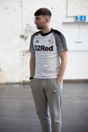 2019-20 Derby County Football Jersey made by Umbro